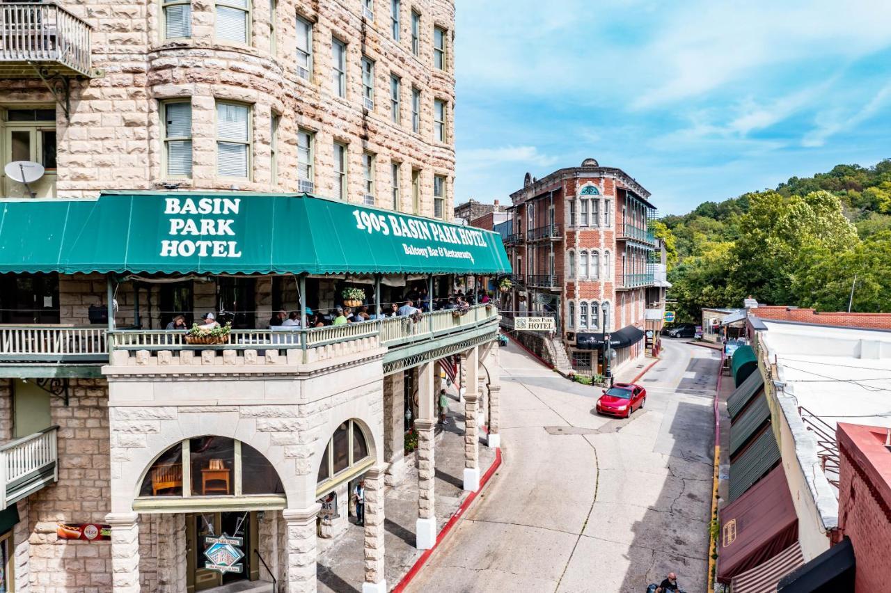 1905 Basin Park Hotel Eureka Springs Exterior photo